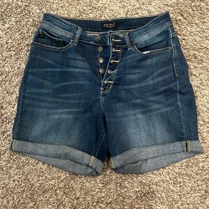 Judy Blue button up shorts